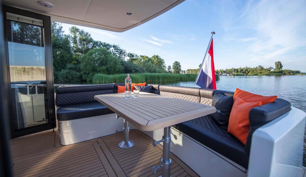 Boarnstream 1360 Elegance