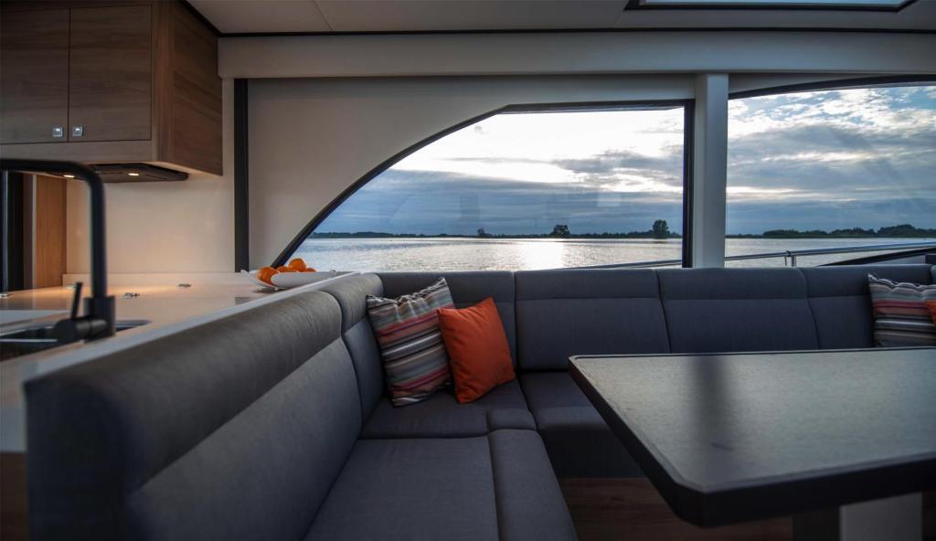 Boarnstream 1360 Elegance