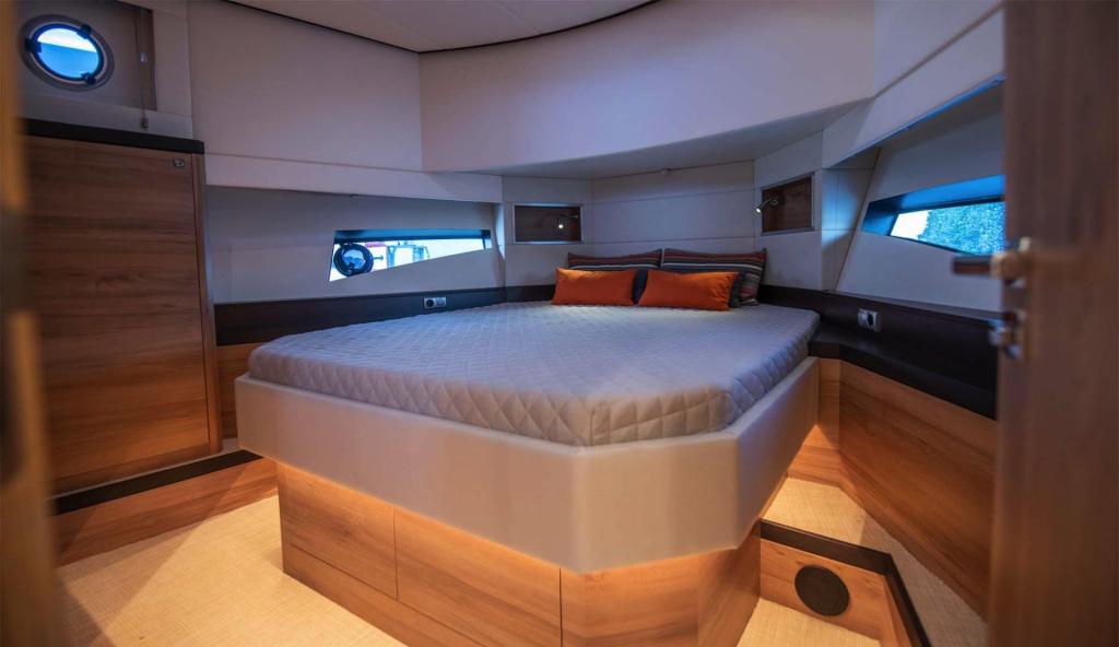 Boarnstream 1360 Elegance