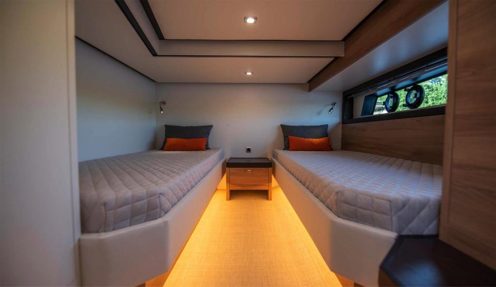 Boarnstream 1360 Elegance