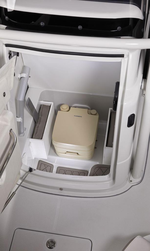 Crownline 230 CC