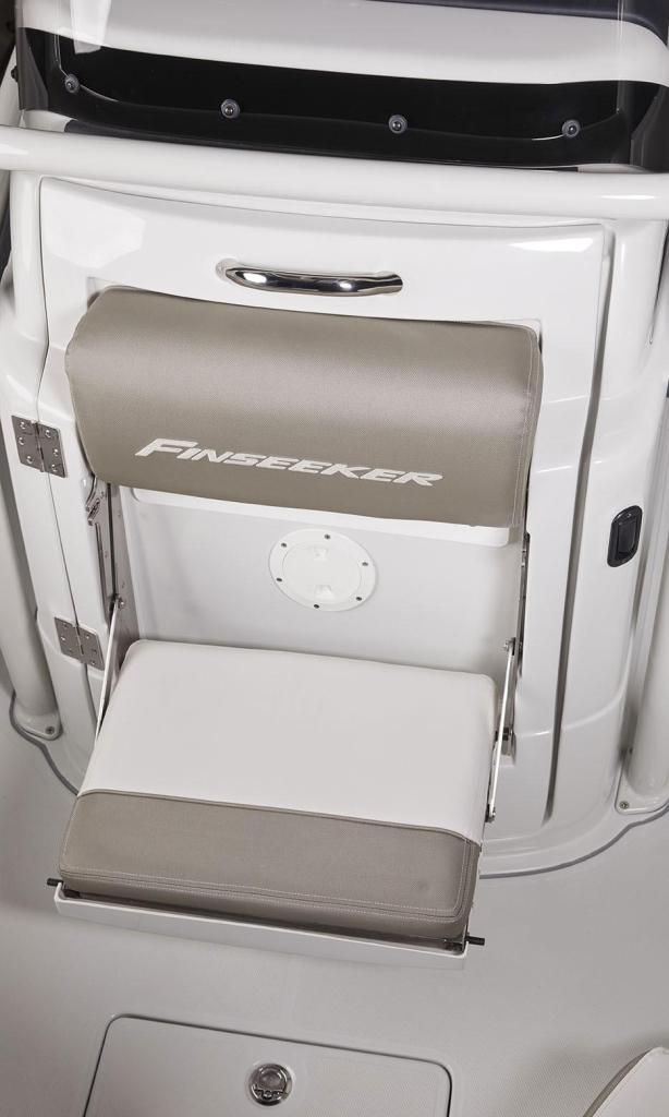 Crownline 230 CC