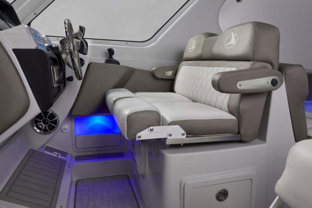 Crownline 280 DC