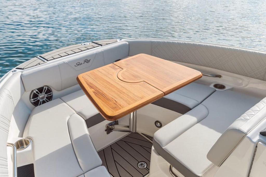 Sea Ray SDX 250