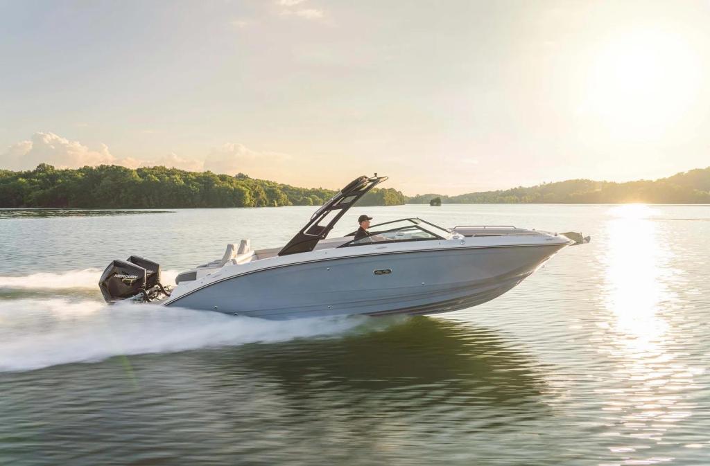 Sea Ray SDX 290 Outboard