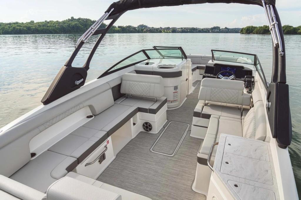 Sea Ray SDX 290 Outboard