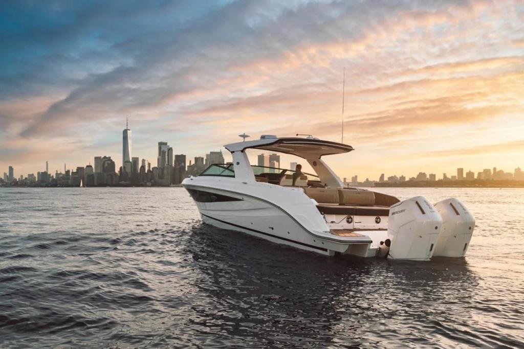 Sea Ray SLX 400 Outboard