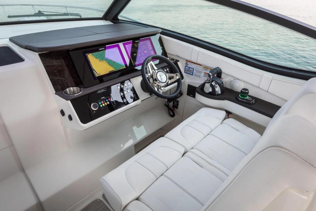 Sea Ray Sundancer 320 Outboard