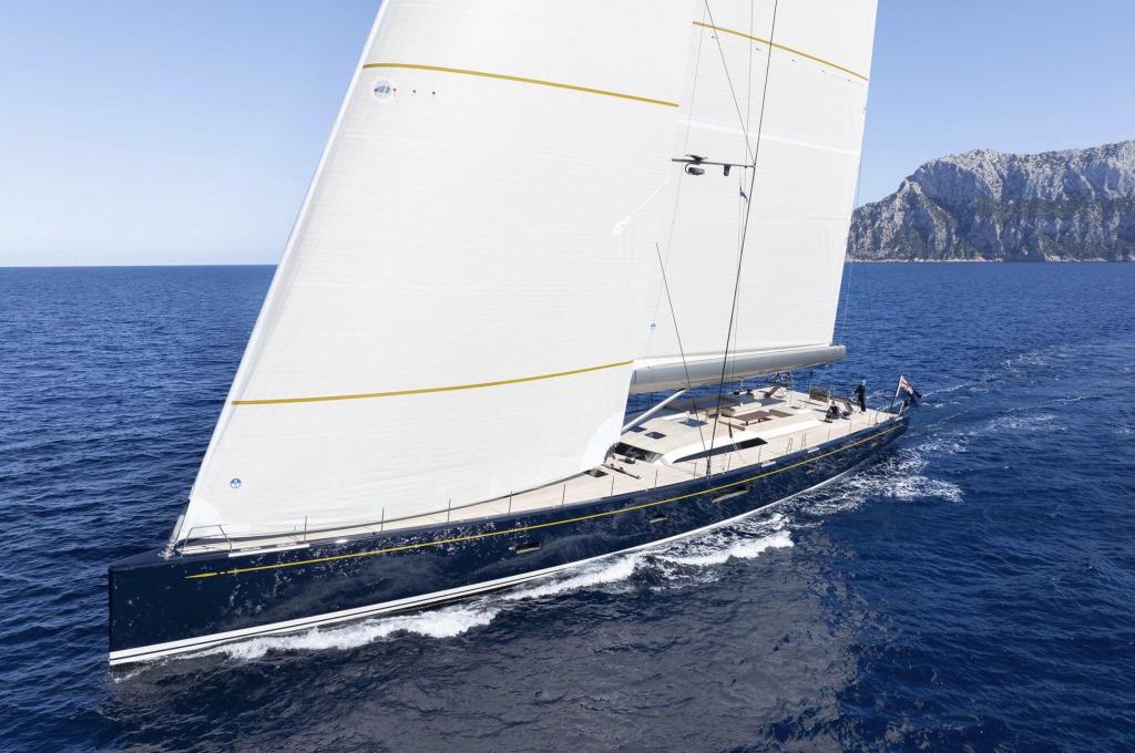 Nautors Swan Swan 128