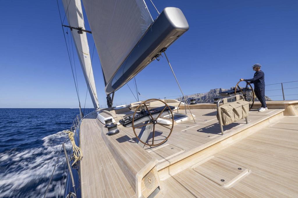 Nautors Swan Swan 128