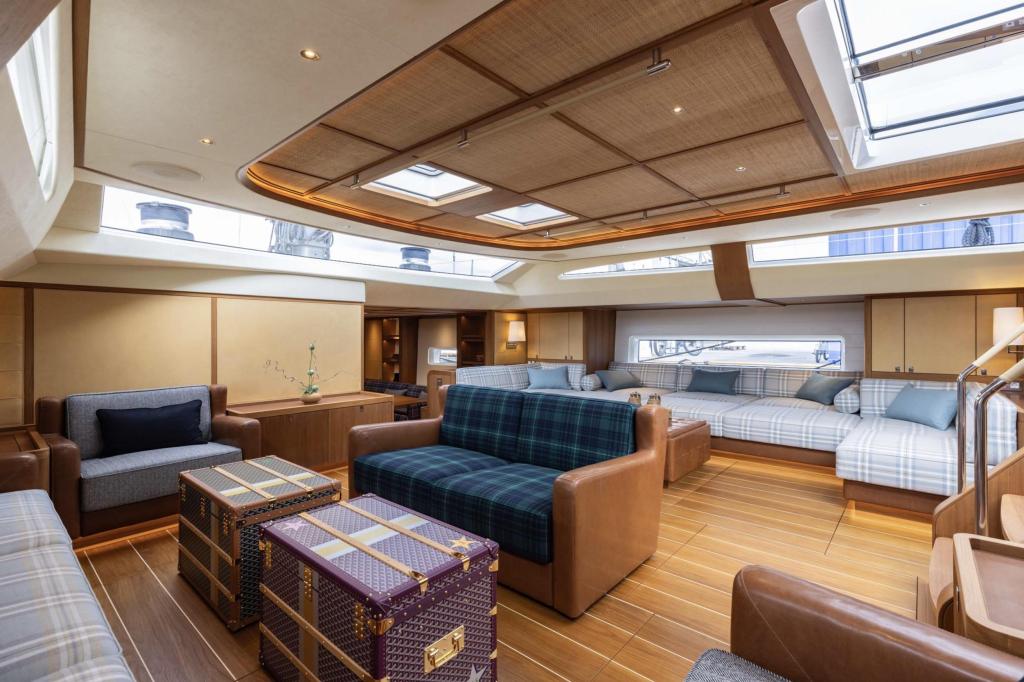 Nautors Swan Swan 128