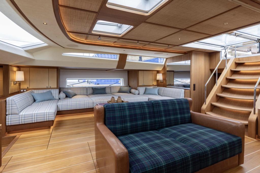 Nautors Swan Swan 128