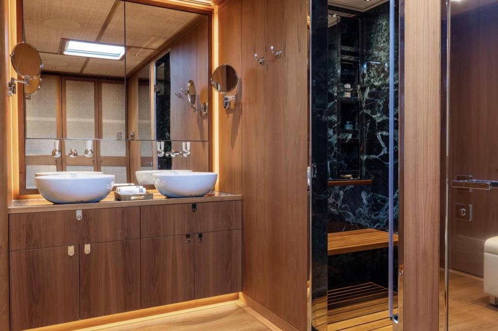 Nautors Swan Swan 128