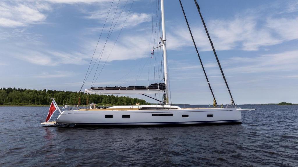 Nautors Swan Swan 88