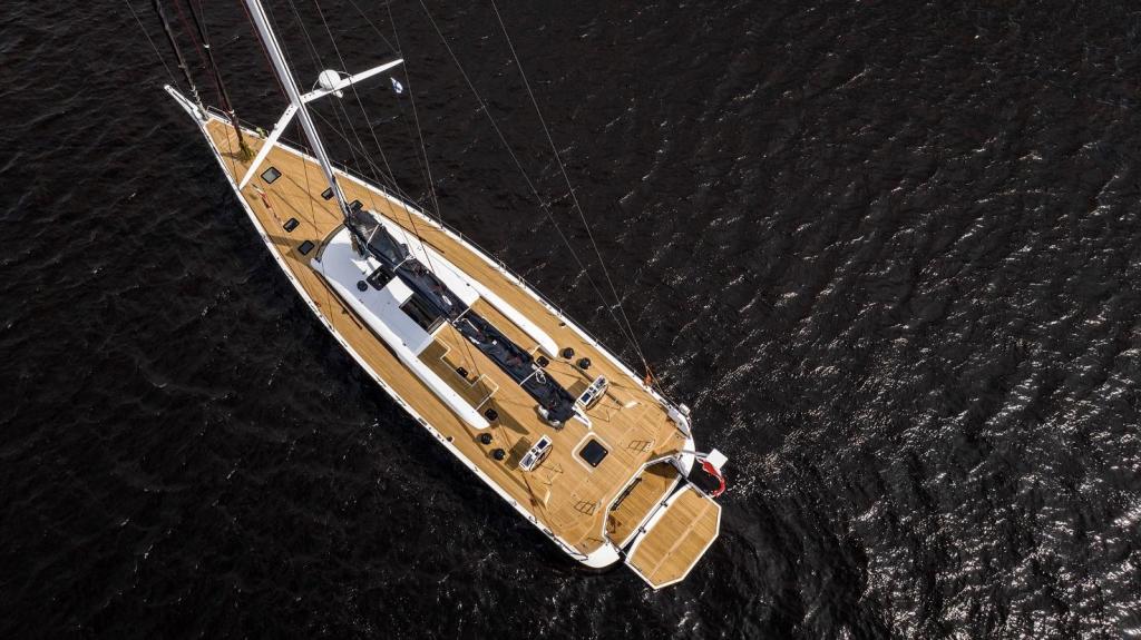 Nautors Swan Swan 88