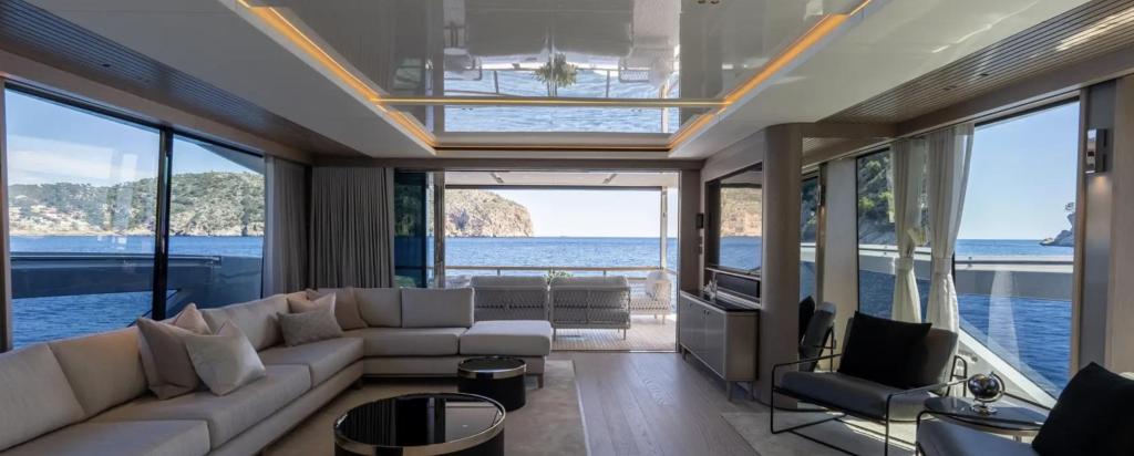 Sunseeker 90 Ocean Enclosed