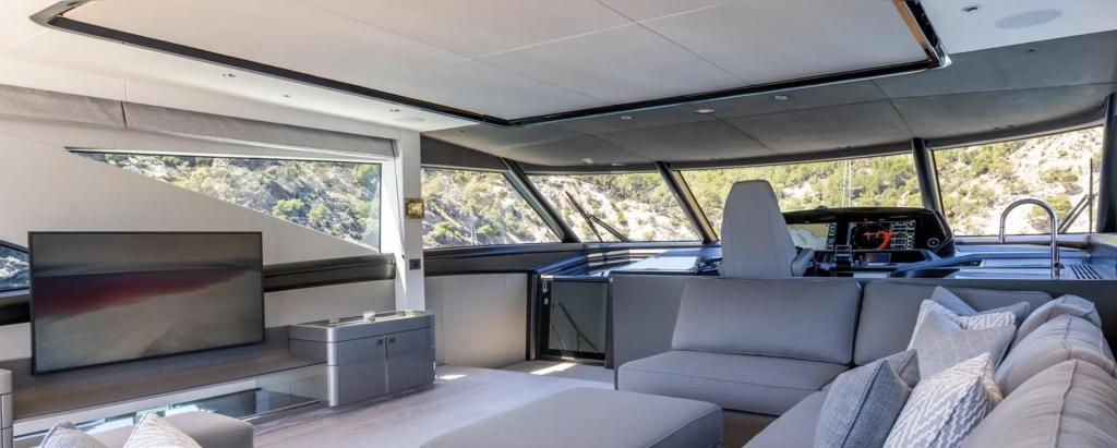 Sunseeker 90 Ocean Enclosed