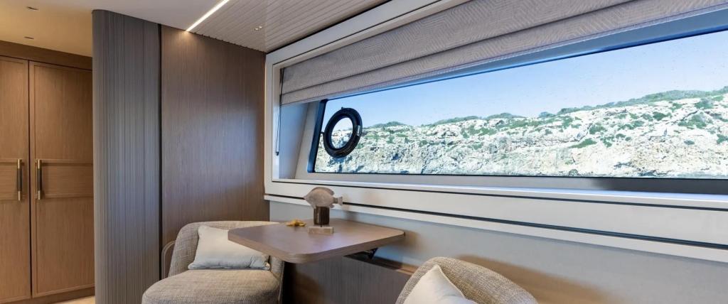 Sunseeker 90 Ocean Enclosed