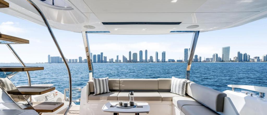 Sunseeker Manhattan 68