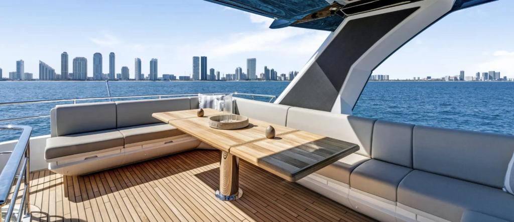 Sunseeker Manhattan 68