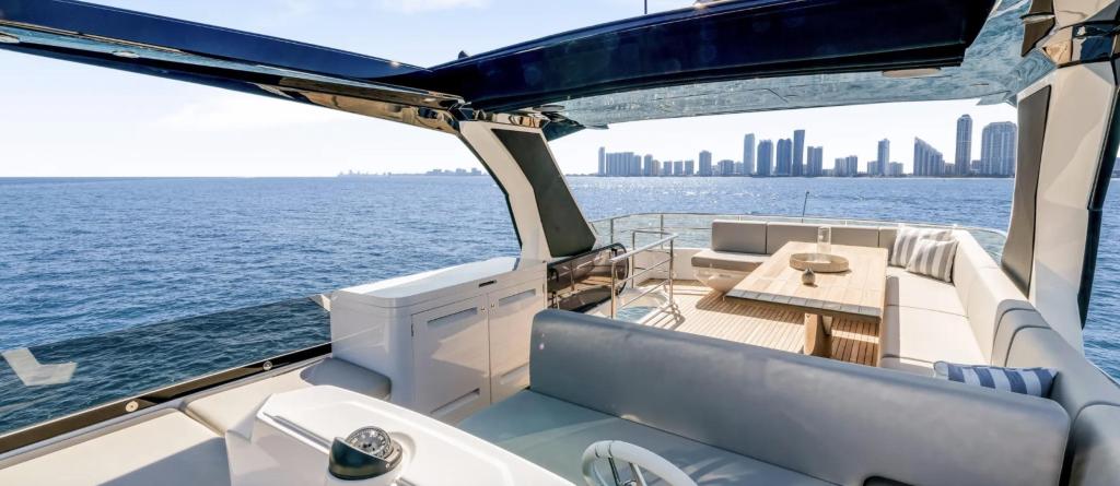 Sunseeker Manhattan 68