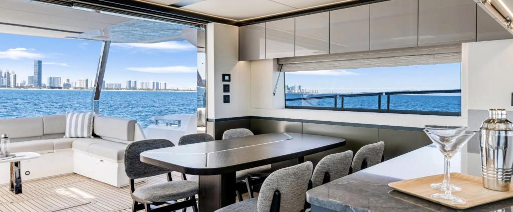 Sunseeker Manhattan 68