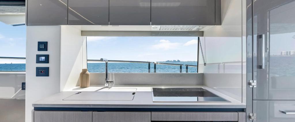 Sunseeker Manhattan 68