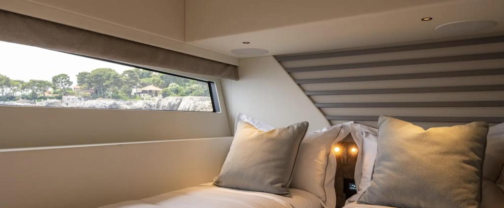 Sunseeker Predator 55