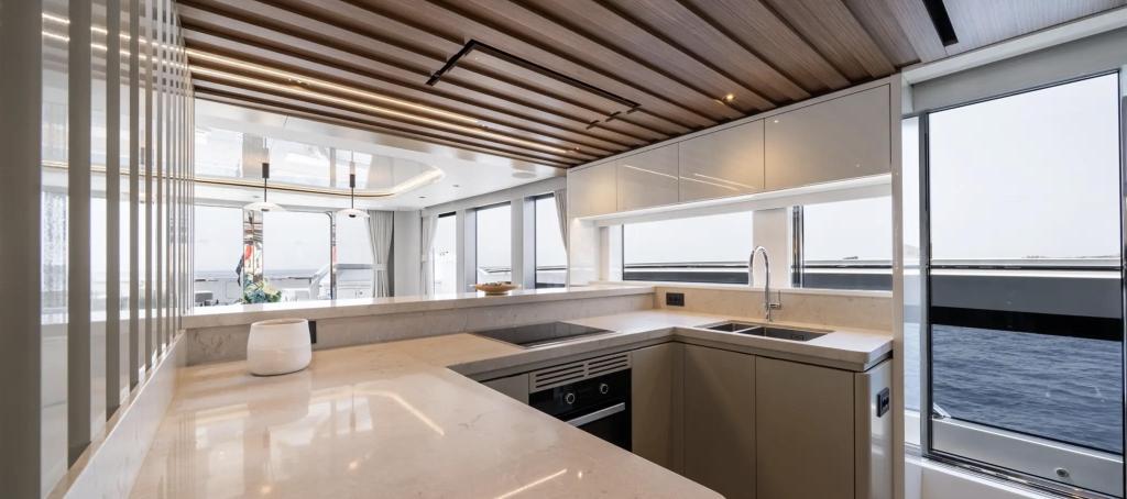 Sunseeker 82 Ocean
