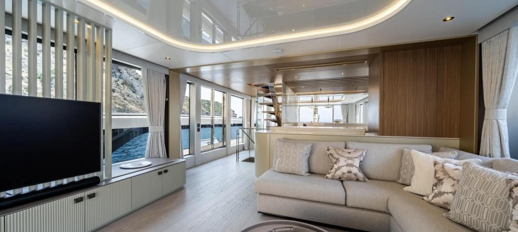 Sunseeker 82 Ocean Enclosed