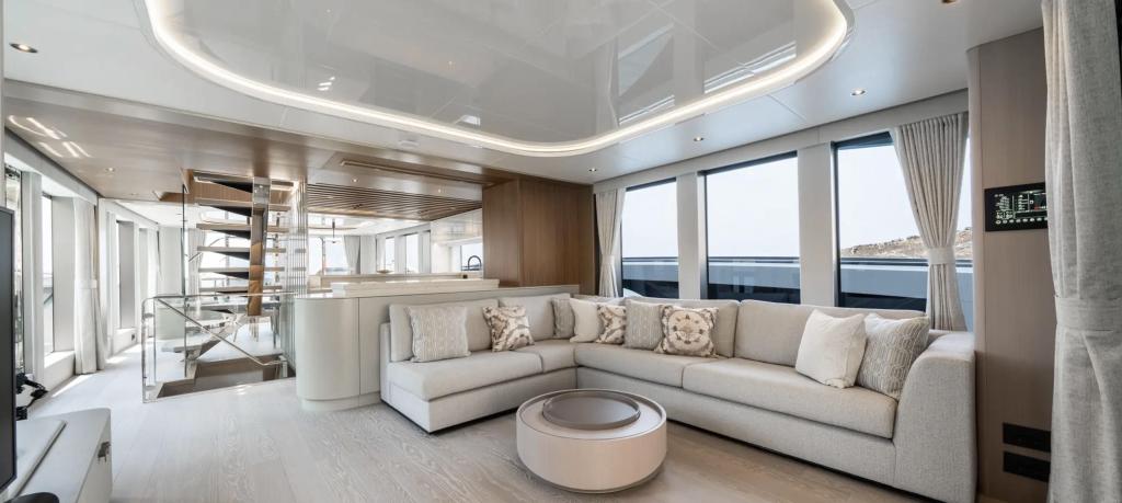 Sunseeker 82 Ocean Enclosed