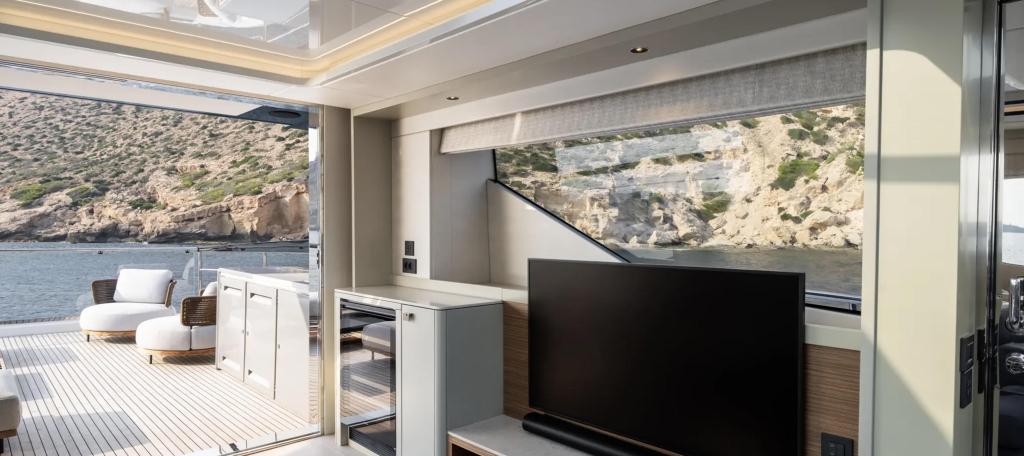 Sunseeker 82 Ocean Enclosed