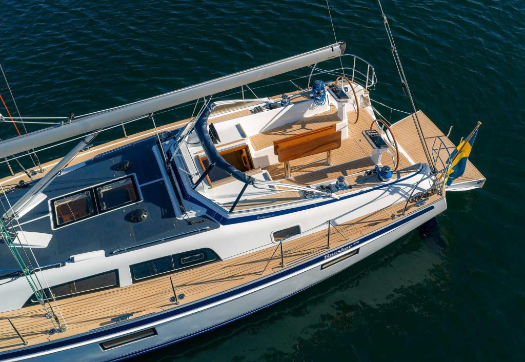 Hallberg-Rassy 370