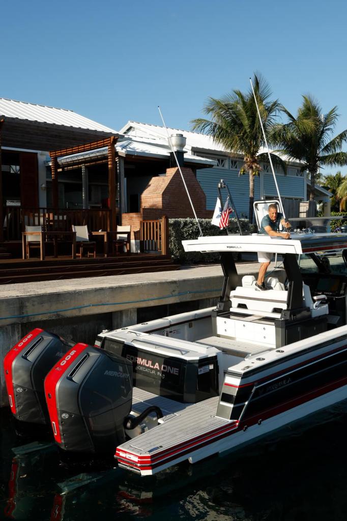 Formula 387 Center Console Sport