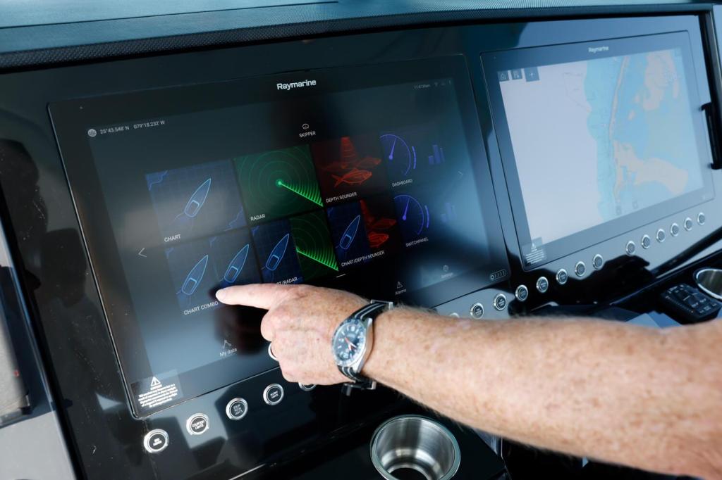 Formula 387 Center Console Sport