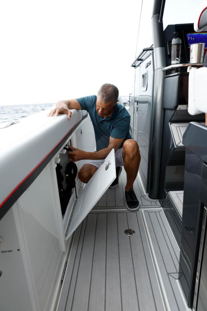 Formula 387 Center Console Sport