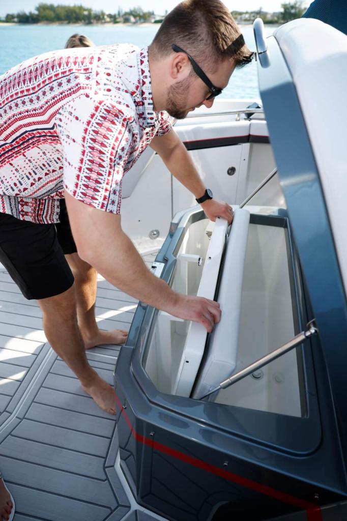 Formula 387 Center Console Sport