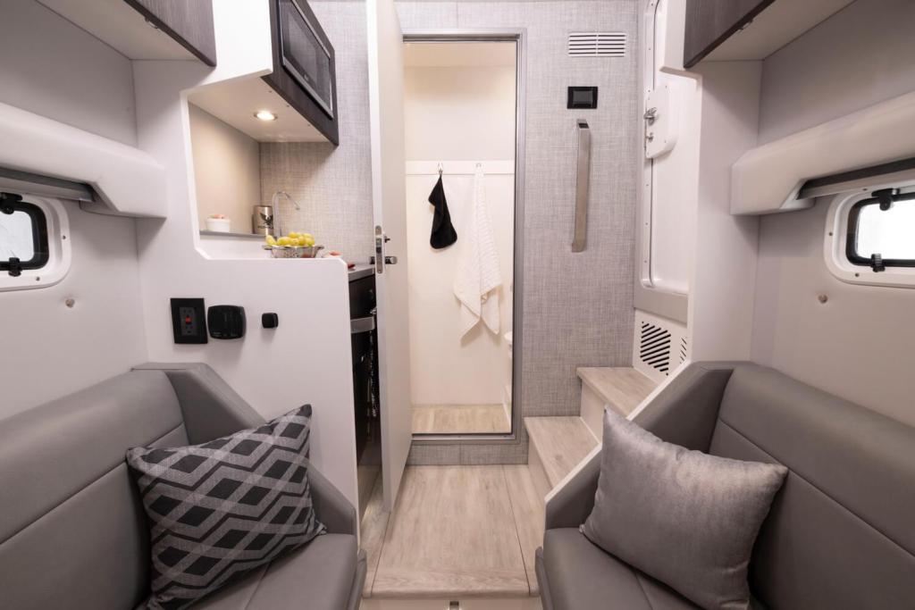 Formula 387 Center Console Sport