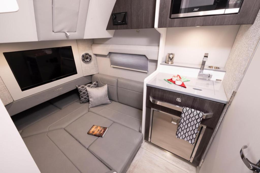 Formula 387 Center Console Sport