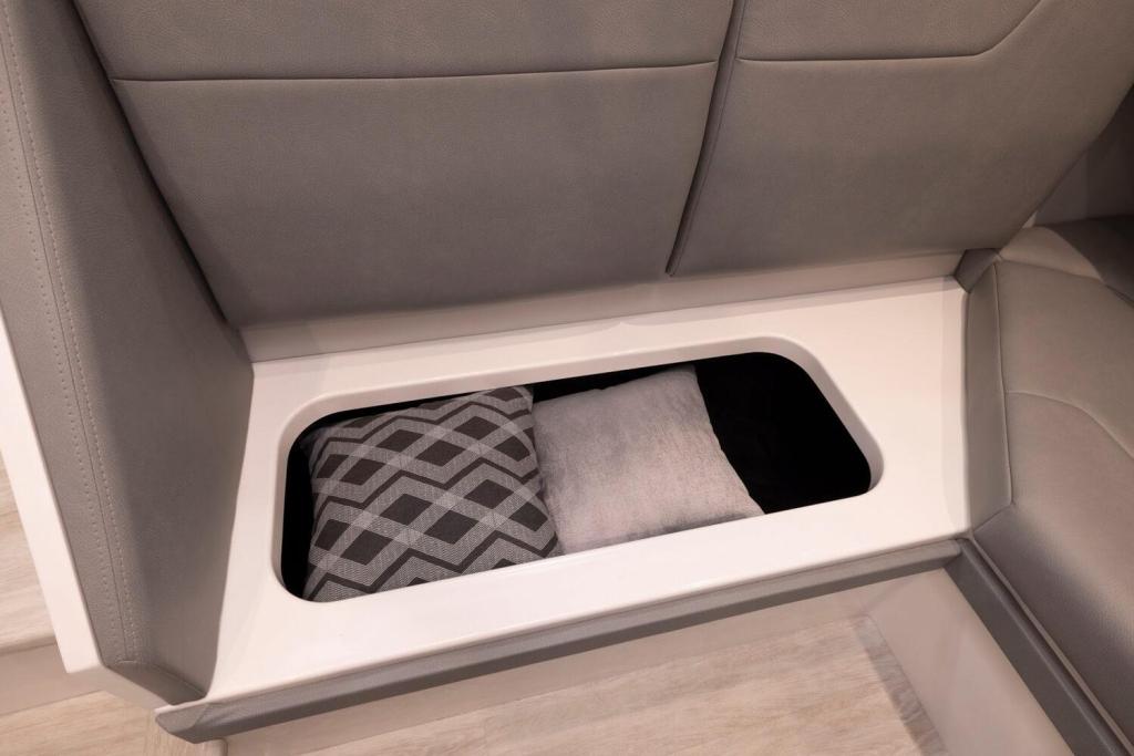 Formula 387 Center Console Sport