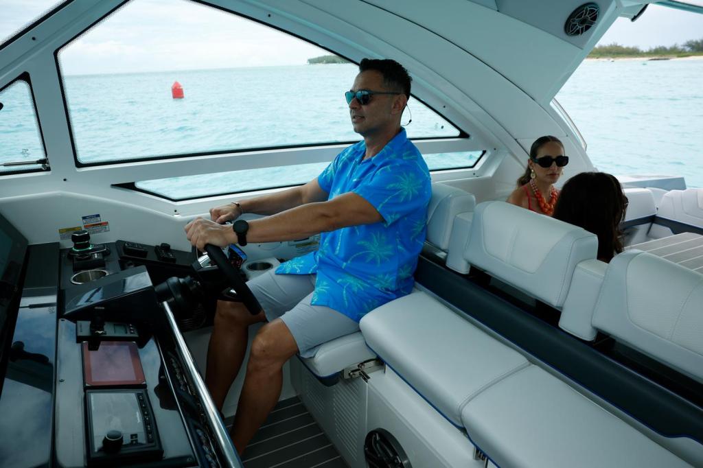 Formula 400 Super Sport Crossover