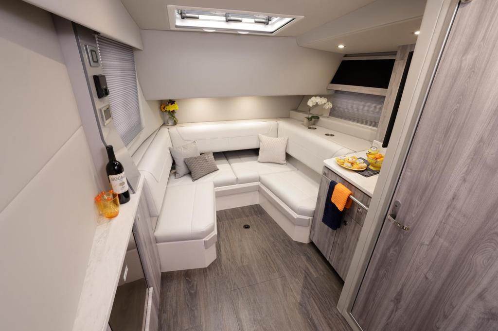 Formula 400 Super Sport Crossover