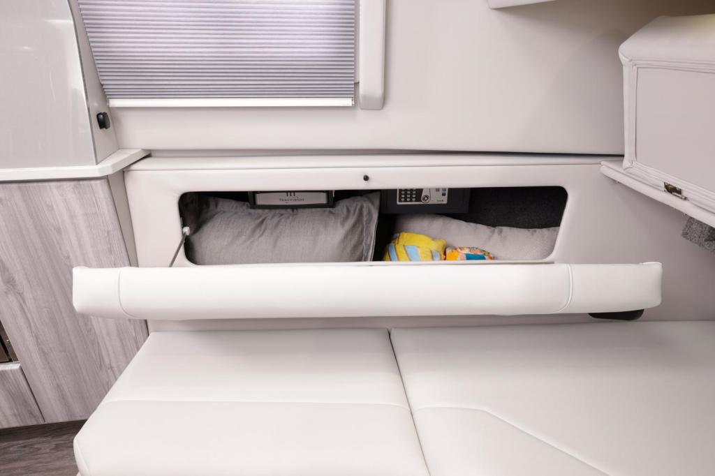 Formula 400 Super Sport Crossover