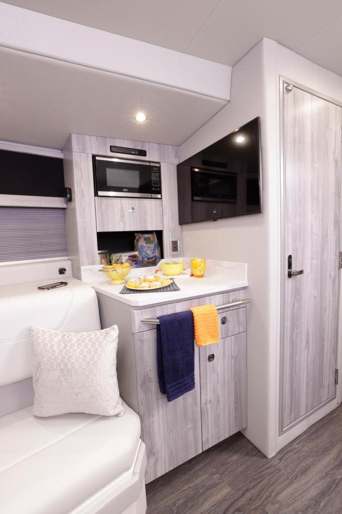 Formula 400 Super Sport Crossover