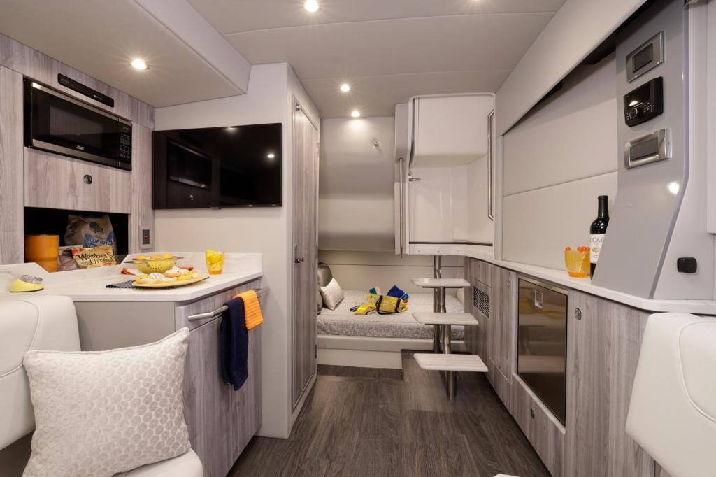 Formula 400 Super Sport Crossover