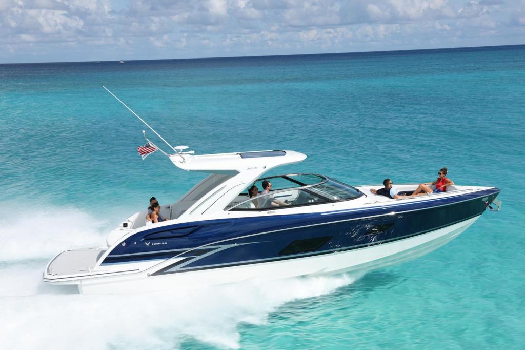 Formula 360 Crossover Bowrider