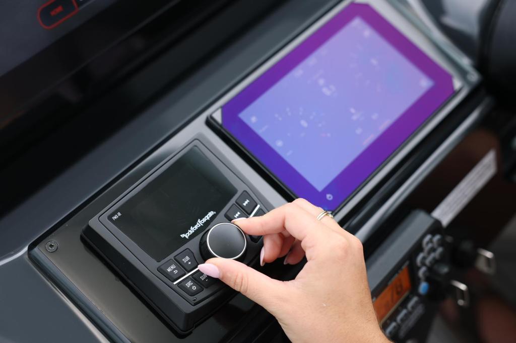 Formula 360 Crossover Bowrider