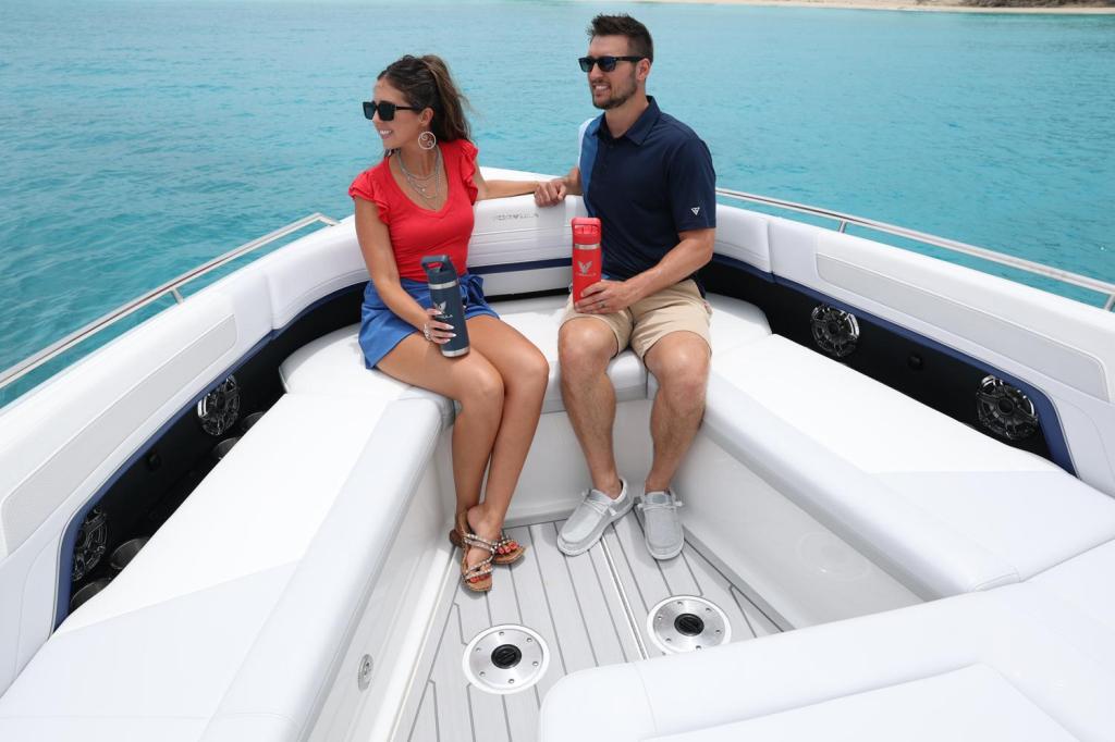 Formula 360 Crossover Bowrider