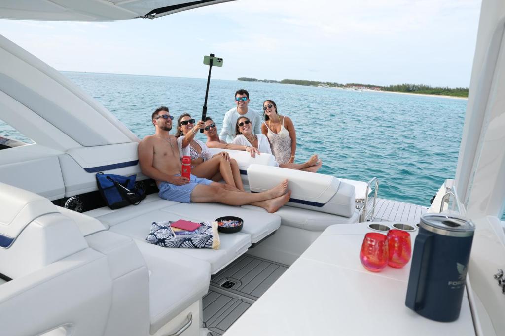 Formula 360 Crossover Bowrider