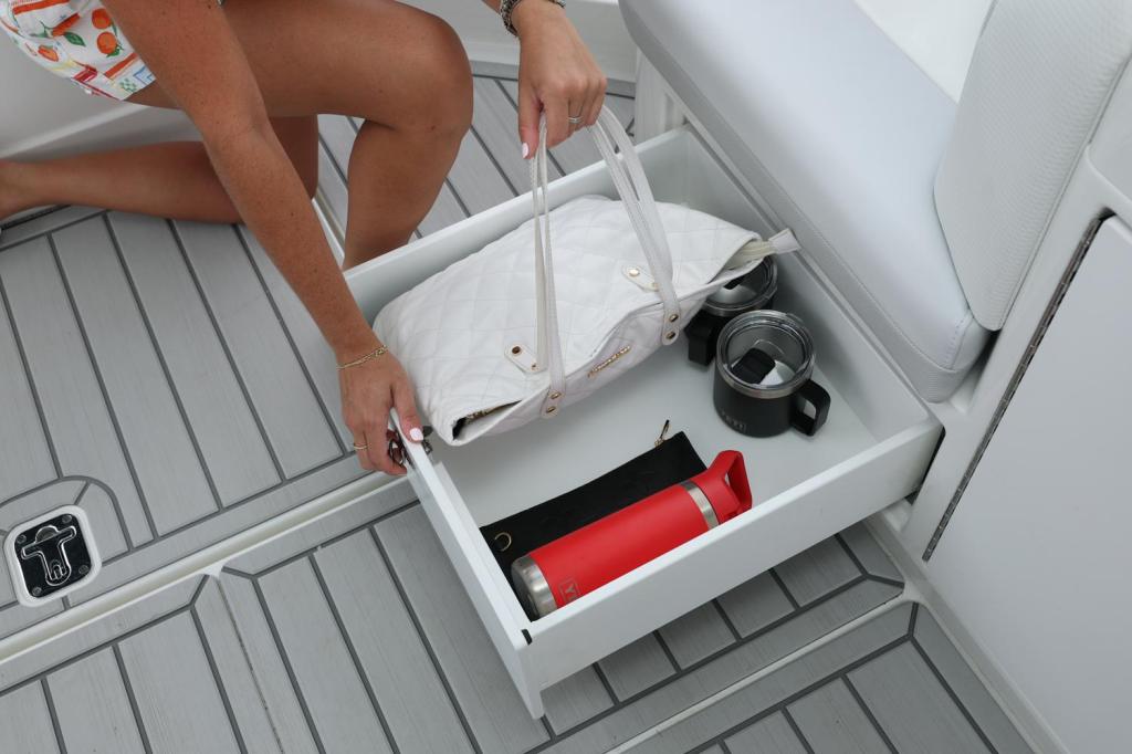 Formula 360 Crossover Bowrider